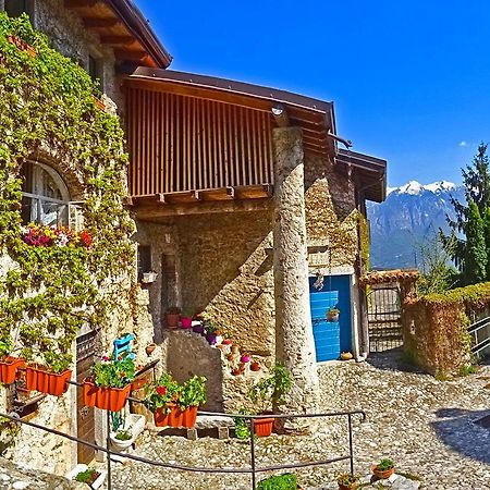 Rustico Colonna House By Gardadomusmea Apartment Vesio Bagian luar foto