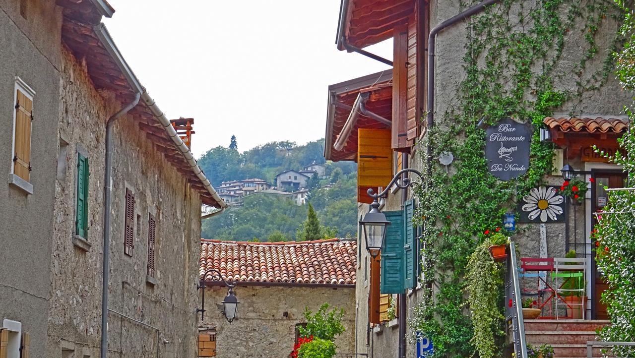 Rustico Colonna House By Gardadomusmea Apartment Vesio Bagian luar foto