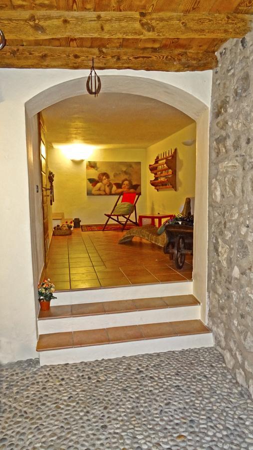 Rustico Colonna House By Gardadomusmea Apartment Vesio Bagian luar foto